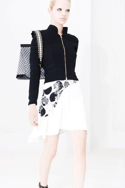 Look 12